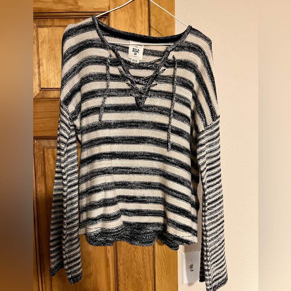 Billabong size small, new without tags